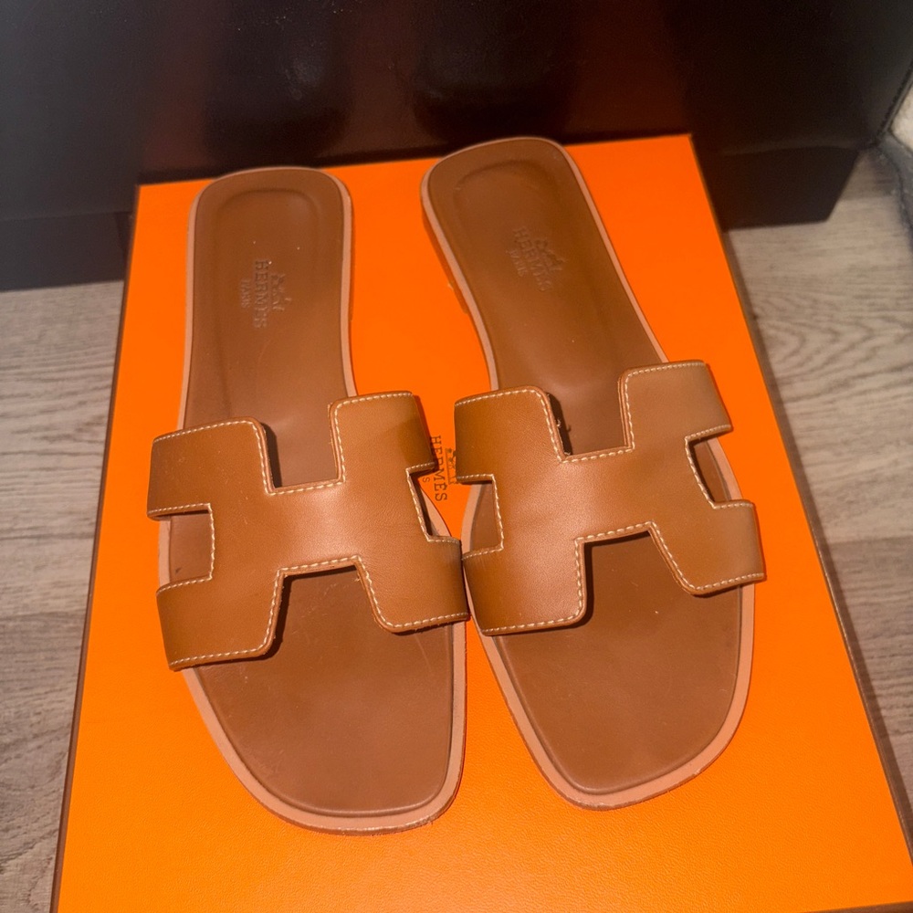 Hermes Oran sandal in EU 37.5